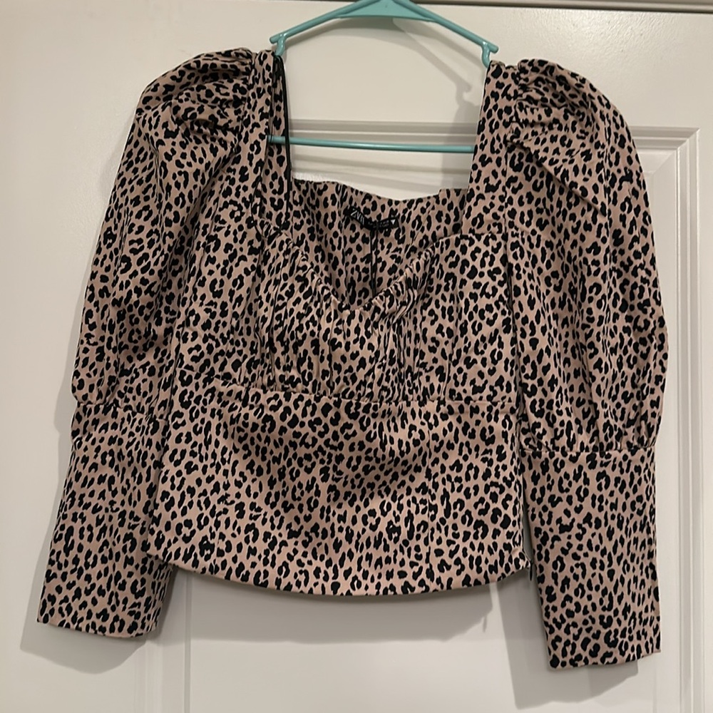 Leopard crop top